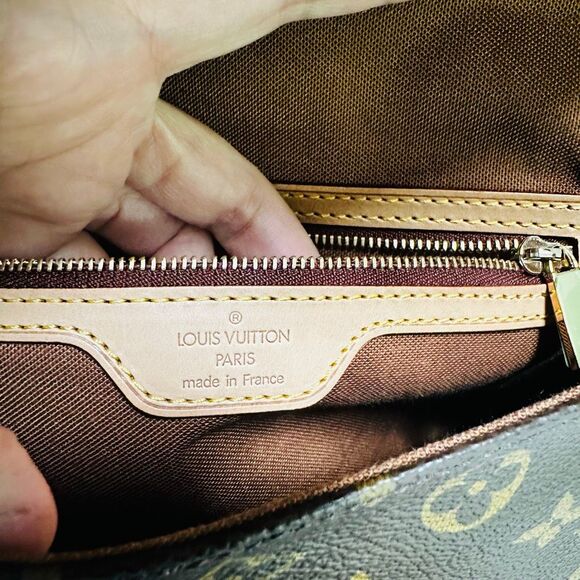 Brand New Louis Vuitton Mini Looping - Picture 11 of 15